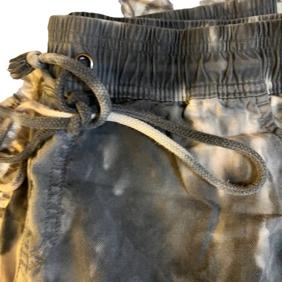 Sanctuary x Anthropology Colaboration Tye-dyed cargo joggers. Size: Small - Picture 4 of 9
